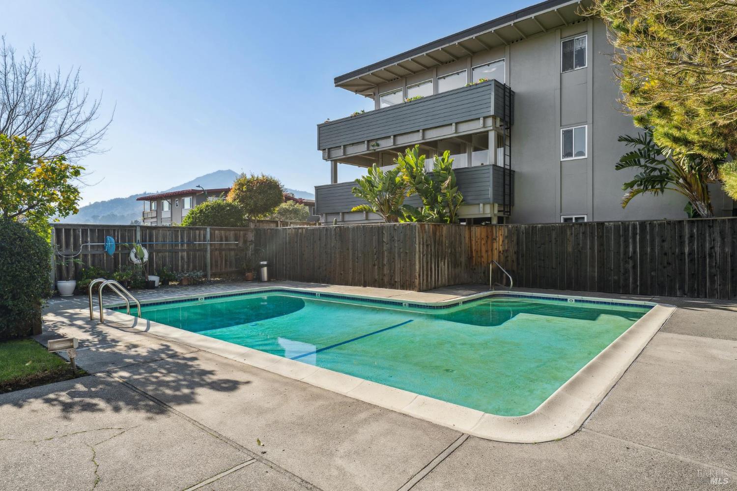 320 Via Casitas Unit 109