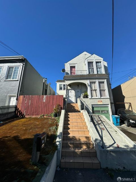 87-89 Niagara Avenue, San Francisco, CA 94112 - #: 424058756