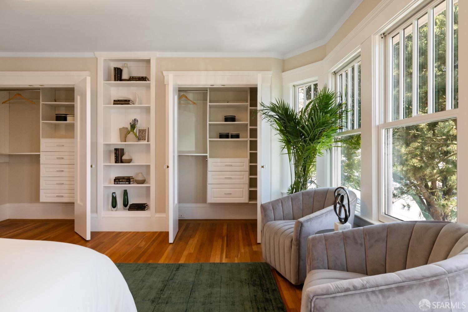 San Francisco, California 94116, United States, 4 Bedrooms Bedrooms, ,3 BathroomsBathrooms,Residential,Pending,120439