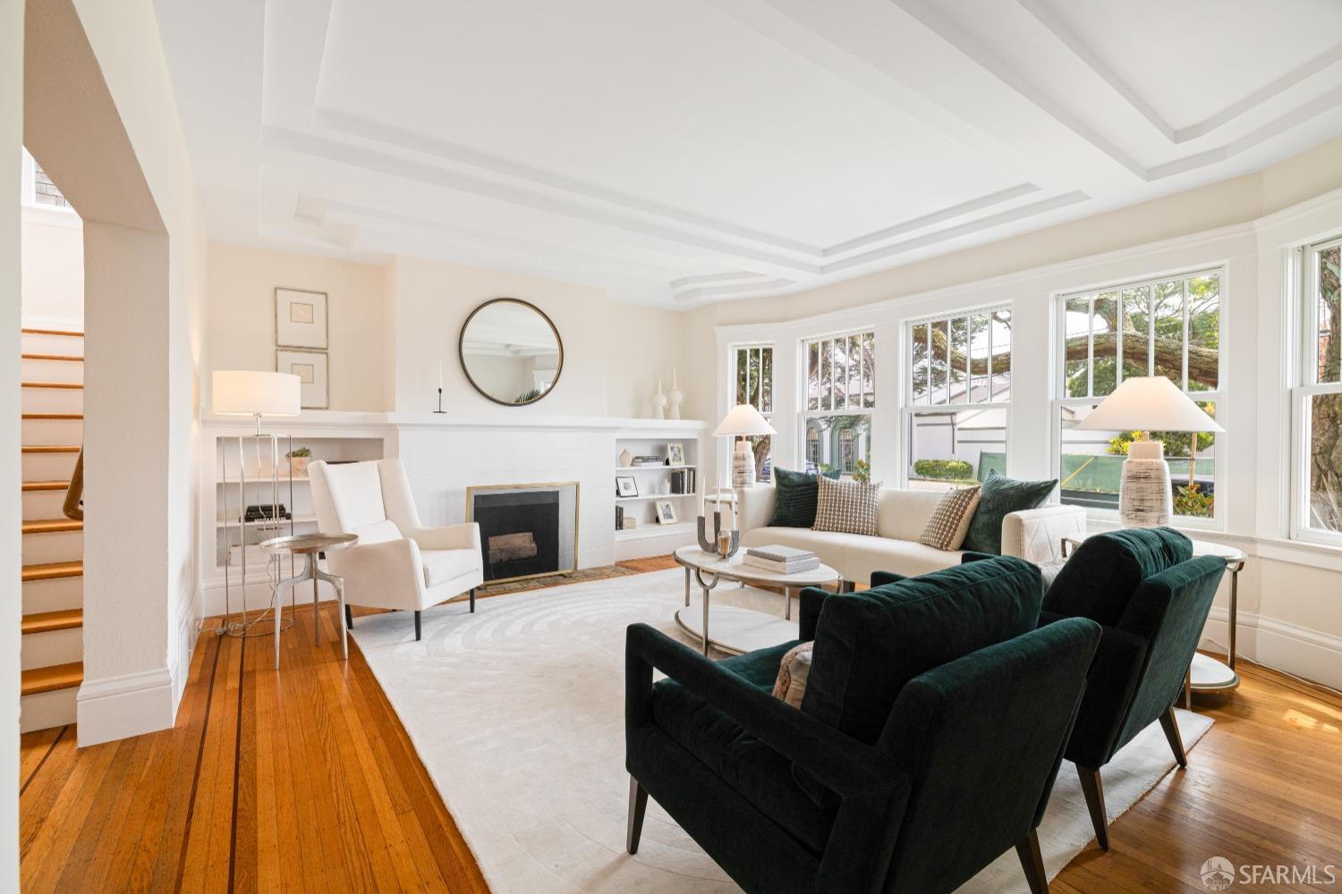 San Francisco, California 94116, United States, 4 Bedrooms Bedrooms, ,3 BathroomsBathrooms,Residential,Pending,120439