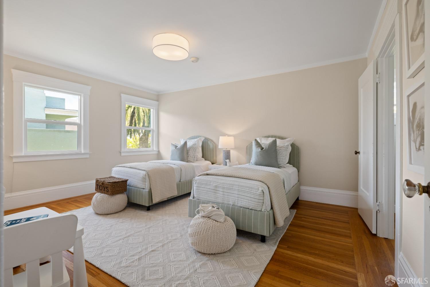 San Francisco, California 94116, United States, 4 Bedrooms Bedrooms, ,3 BathroomsBathrooms,Residential,Pending,120439