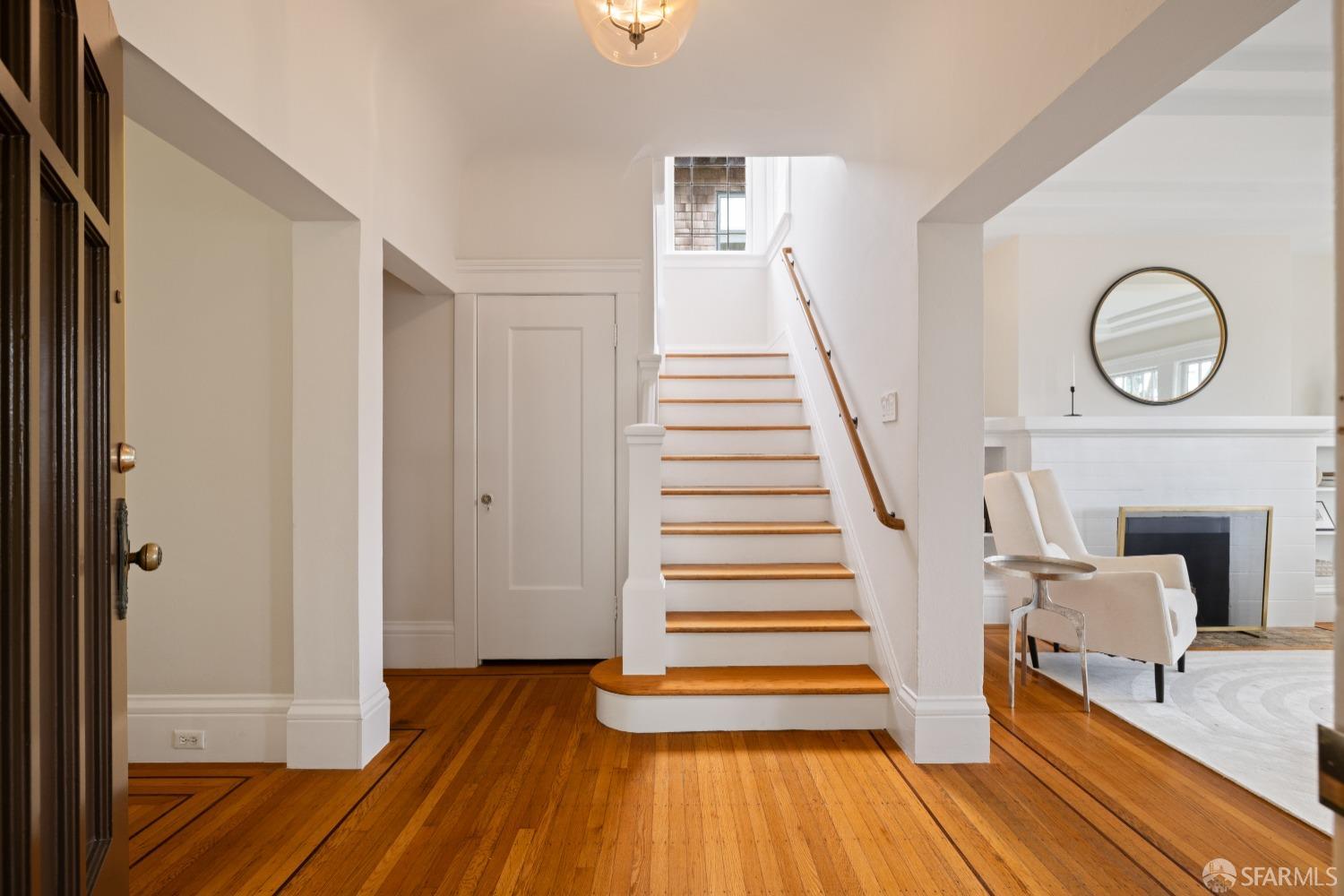 San Francisco, California 94116, United States, 4 Bedrooms Bedrooms, ,3 BathroomsBathrooms,Residential,Pending,120439