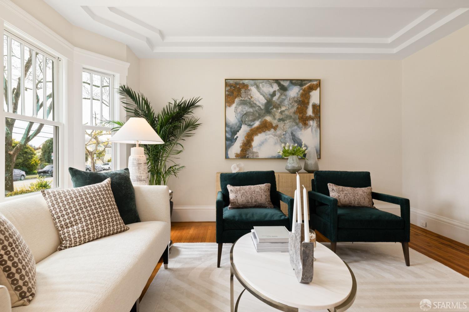 San Francisco, California 94116, United States, 4 Bedrooms Bedrooms, ,3 BathroomsBathrooms,Residential,Pending,120439