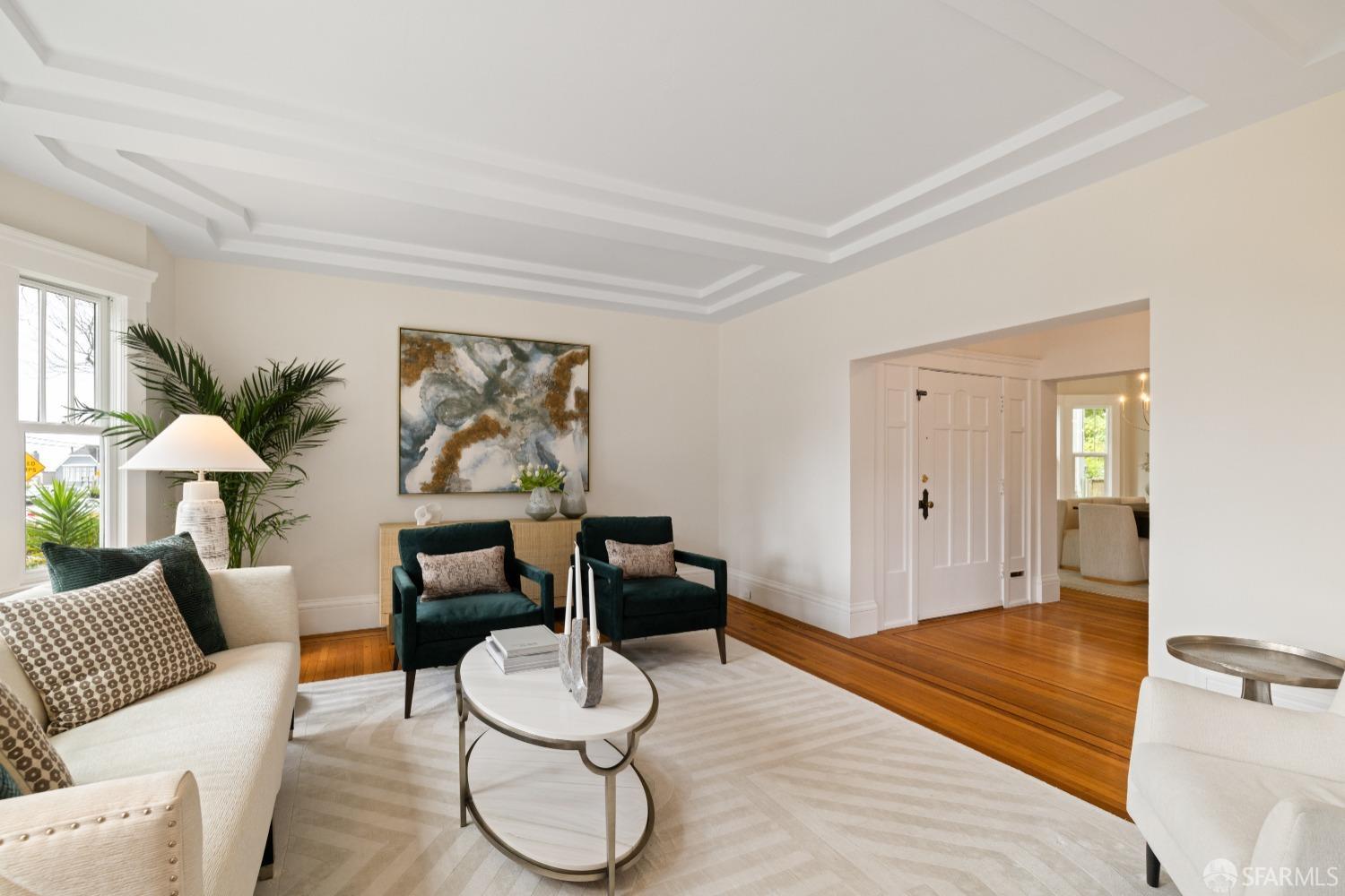 San Francisco, California 94116, United States, 4 Bedrooms Bedrooms, ,3 BathroomsBathrooms,Residential,Pending,120439