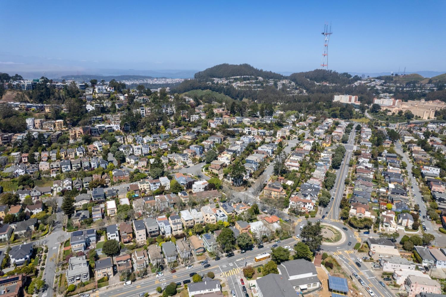 San Francisco, California 94116, United States, 4 Bedrooms Bedrooms, ,3 BathroomsBathrooms,Residential,Pending,120439