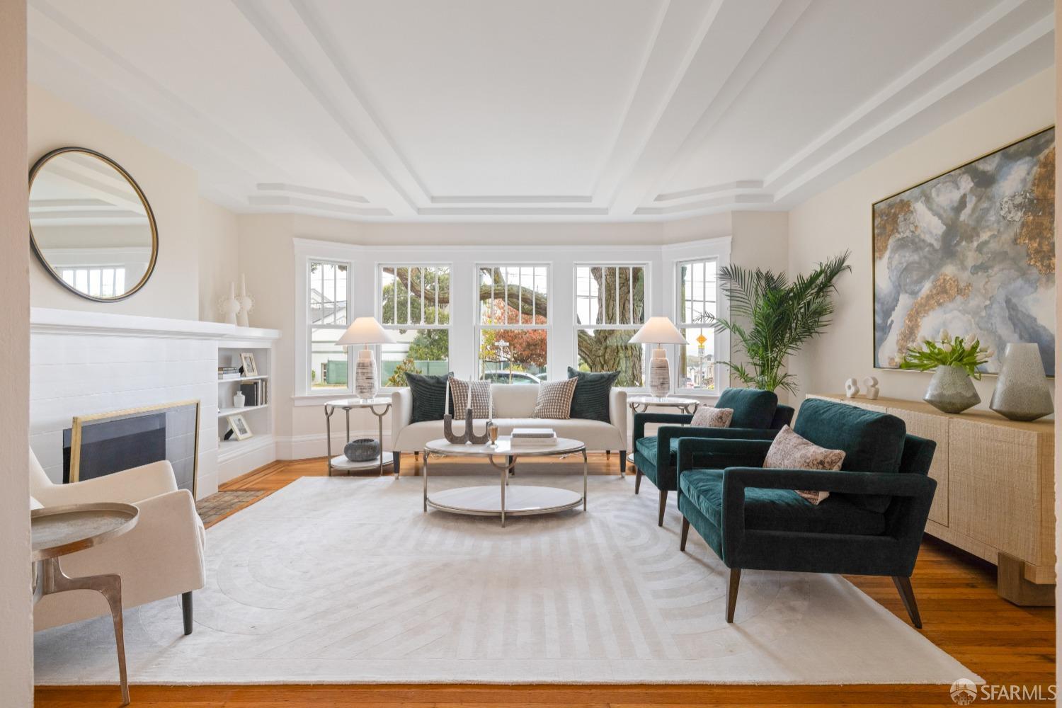 San Francisco, California 94116, United States, 4 Bedrooms Bedrooms, ,3 BathroomsBathrooms,Residential,Pending,120439