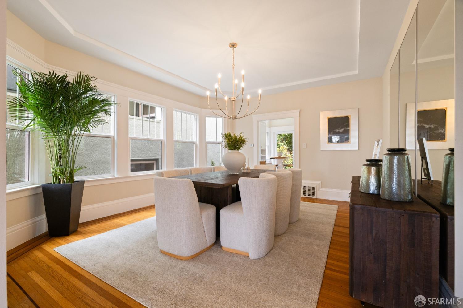 San Francisco, California 94116, United States, 4 Bedrooms Bedrooms, ,3 BathroomsBathrooms,Residential,Pending,120439