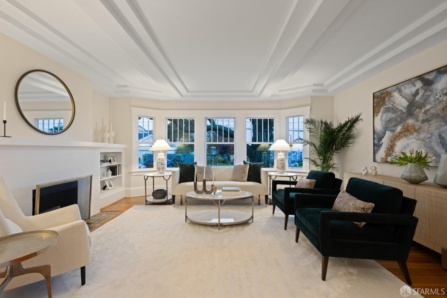 San Francisco, California 94116, United States, 4 Bedrooms Bedrooms, ,3 BathroomsBathrooms,Residential,Pending,120439