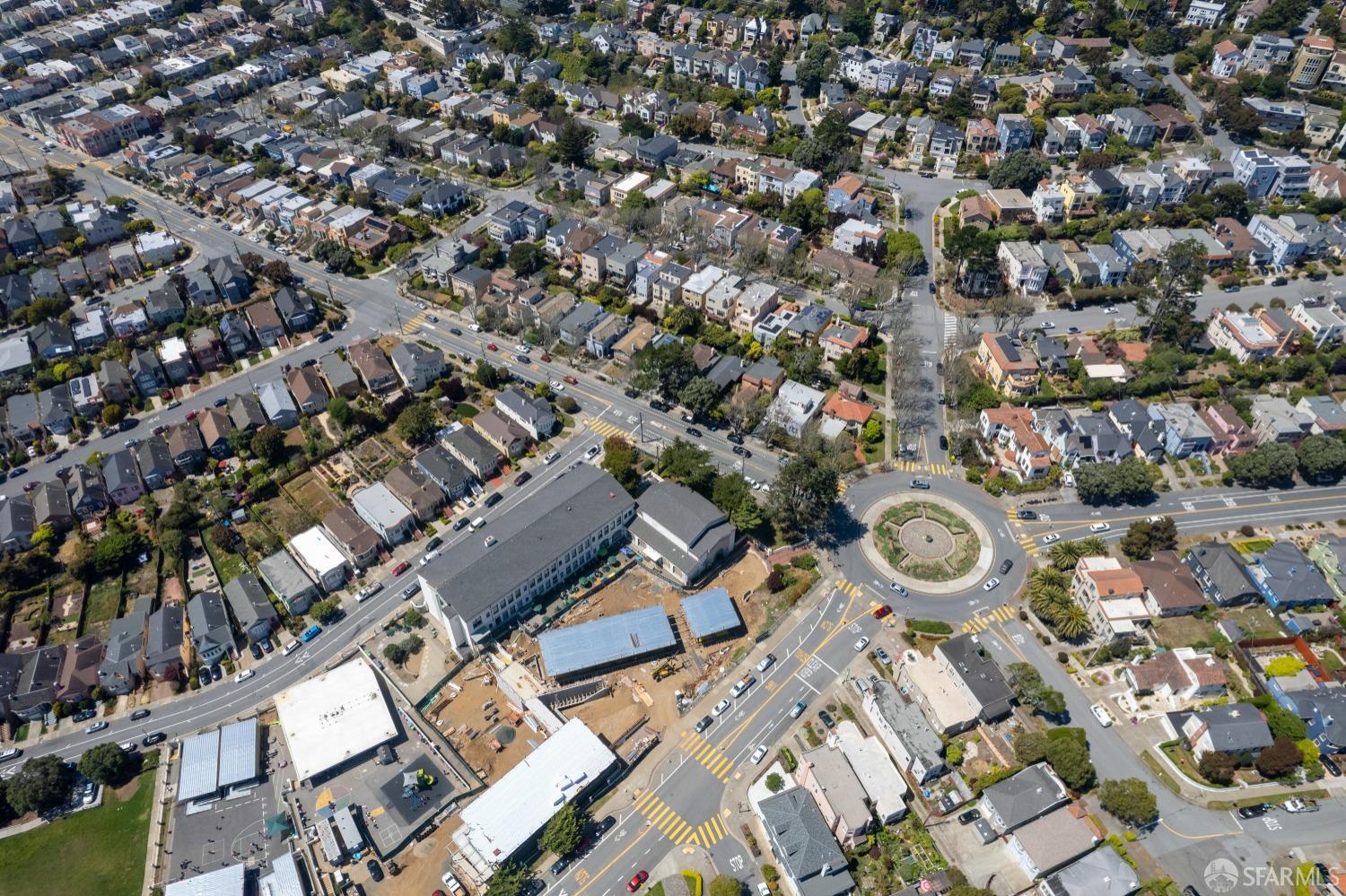 San Francisco, California 94116, United States, 4 Bedrooms Bedrooms, ,3 BathroomsBathrooms,Residential,Pending,120439