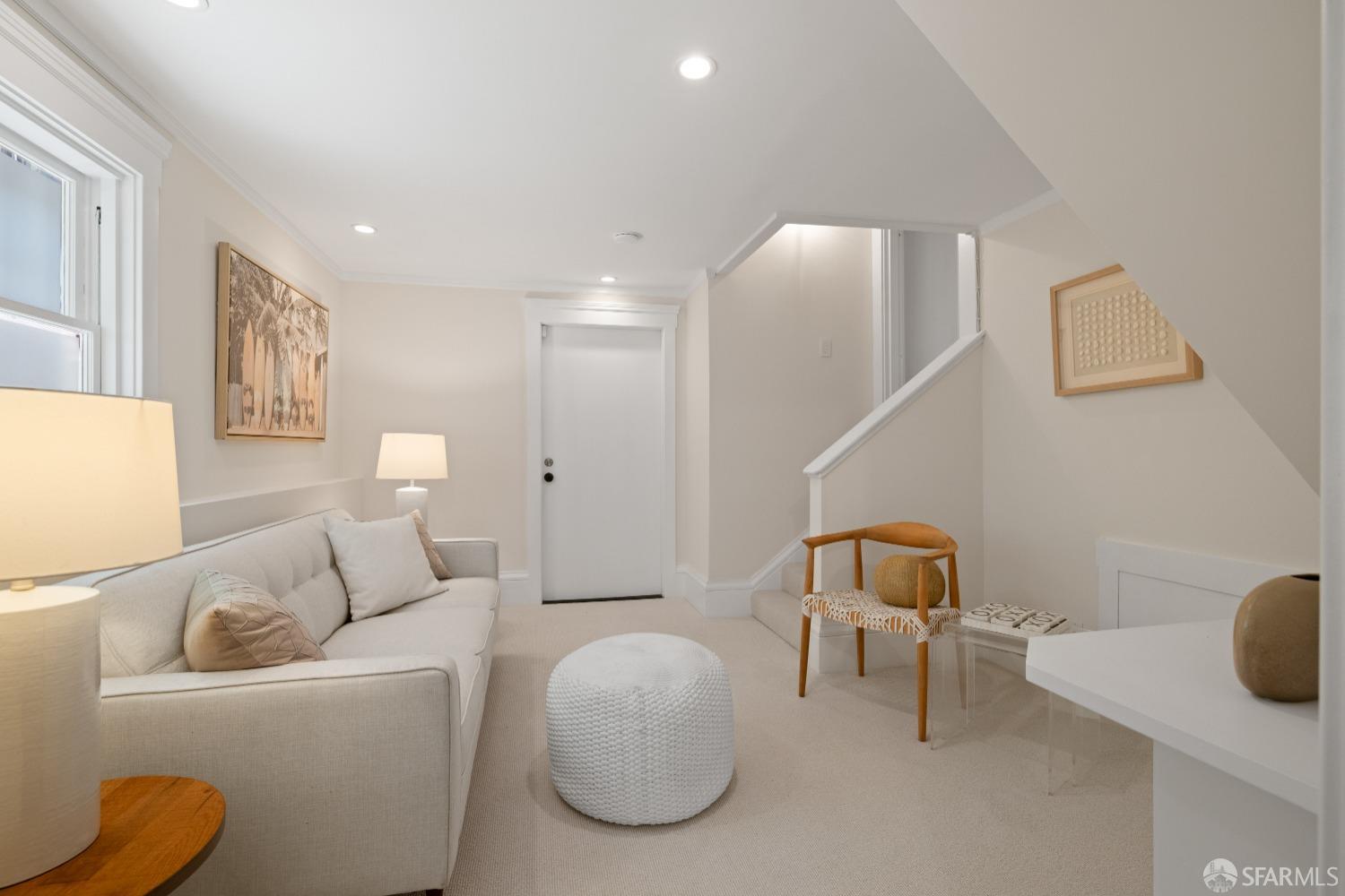 San Francisco, California 94116, United States, 4 Bedrooms Bedrooms, ,3 BathroomsBathrooms,Residential,Pending,120439