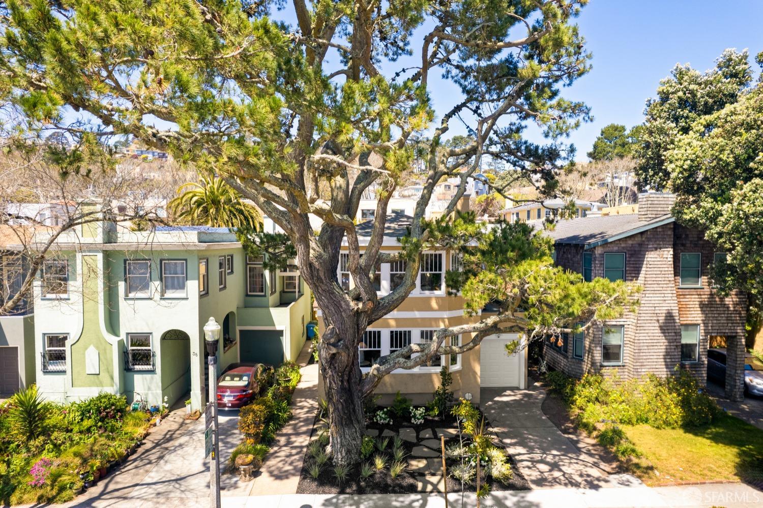 San Francisco, California 94116, United States, 4 Bedrooms Bedrooms, ,3 BathroomsBathrooms,Residential,Pending,120439