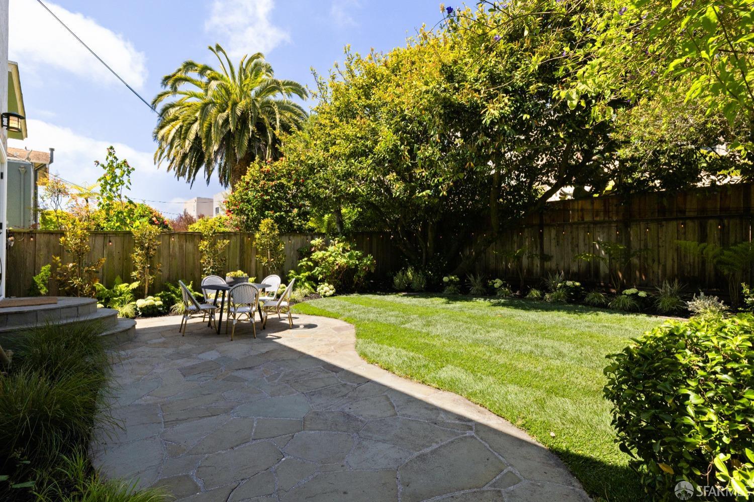 San Francisco, California 94116, United States, 4 Bedrooms Bedrooms, ,3 BathroomsBathrooms,Residential,Pending,120439