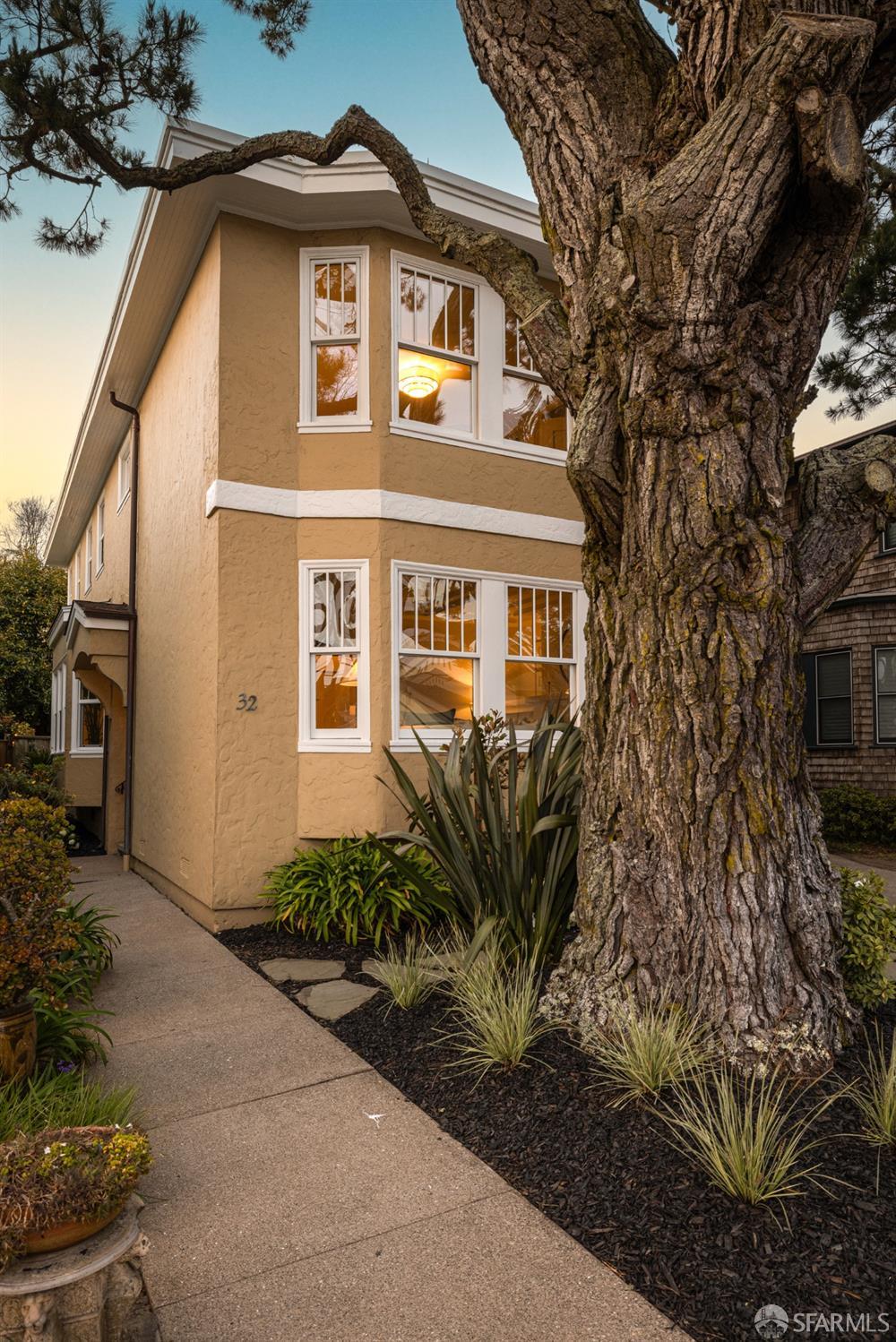 San Francisco, California 94116, United States, 4 Bedrooms Bedrooms, ,3 BathroomsBathrooms,Residential,Pending,120439