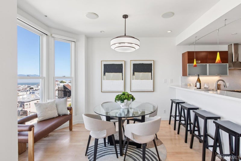 12 Reno Place