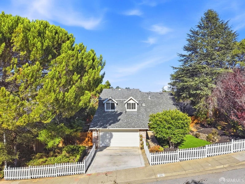 1711 Parkwood Drive