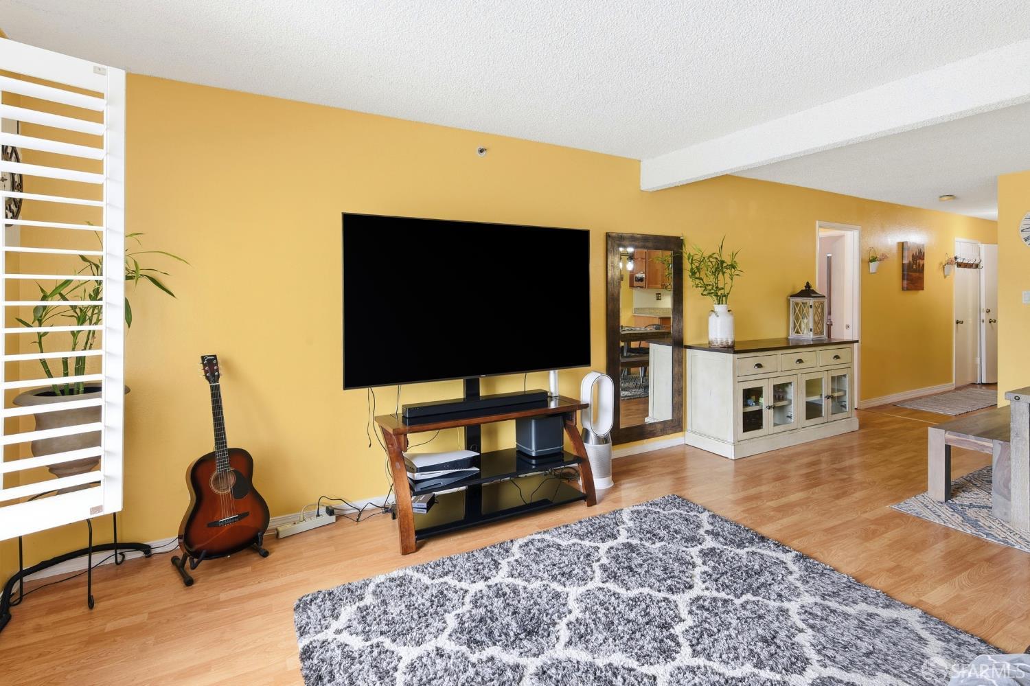 2467 Rowntree Way 203B