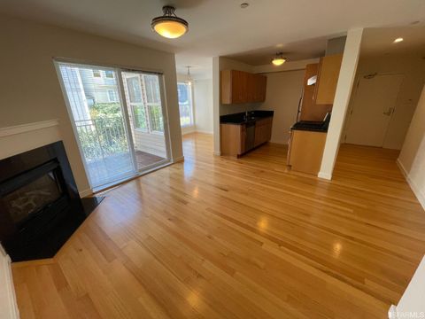 1638 Larkin Street Unit 4, San Francisco, CA 94109 - #: 423921086