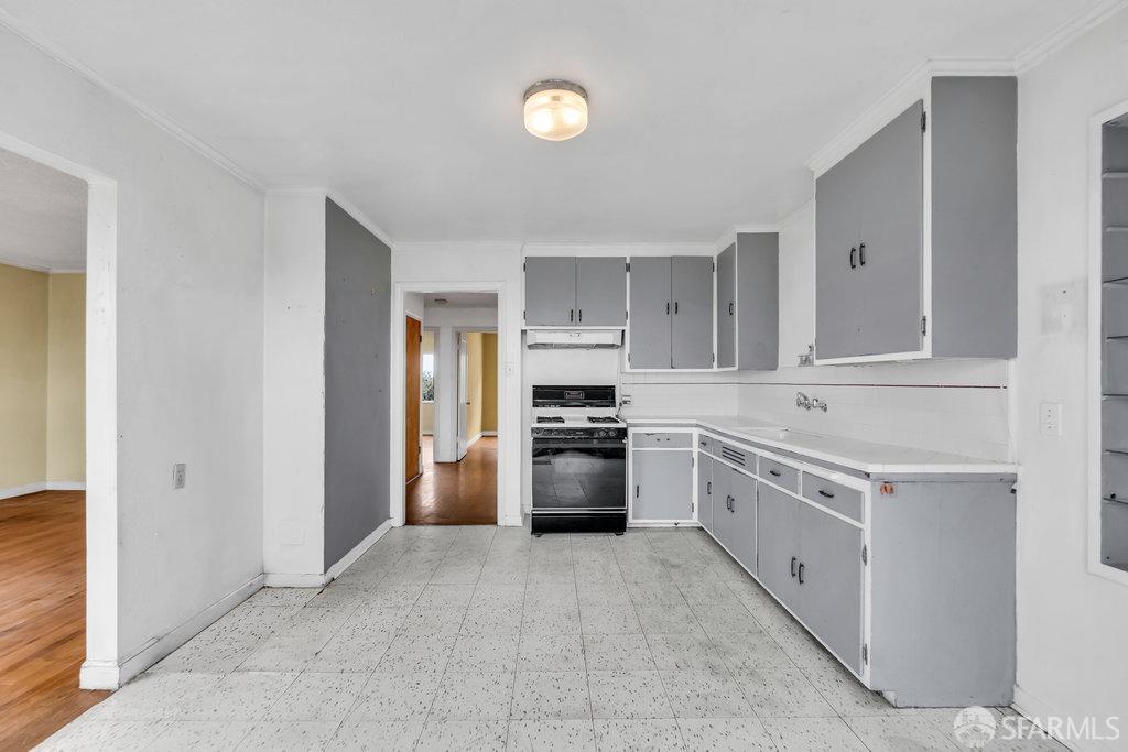 San Francisco, California 94110, United States, 3 Bedrooms Bedrooms, ,2 BathroomsBathrooms,Residential,Pending,117246