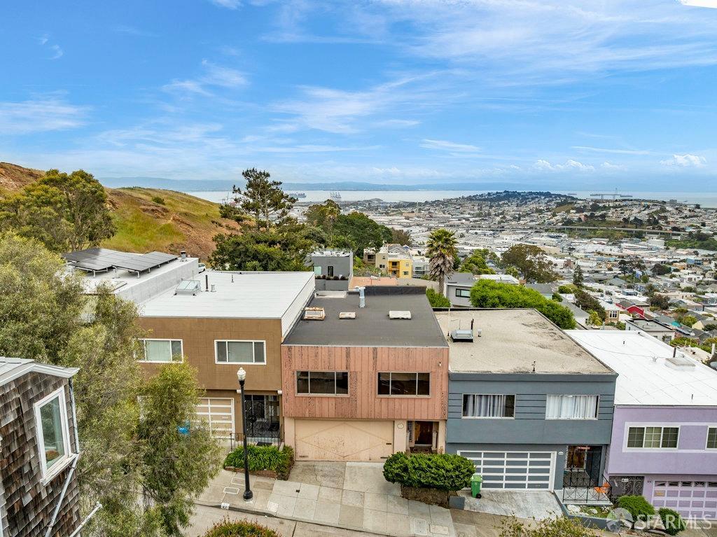 San Francisco, California 94110, United States, 3 Bedrooms Bedrooms, ,2 BathroomsBathrooms,Residential,Pending,117246