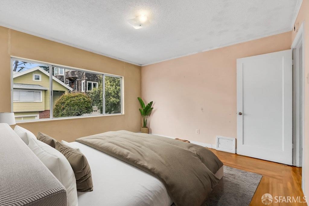 San Francisco, California 94110, United States, 3 Bedrooms Bedrooms, ,2 BathroomsBathrooms,Residential,Pending,117246