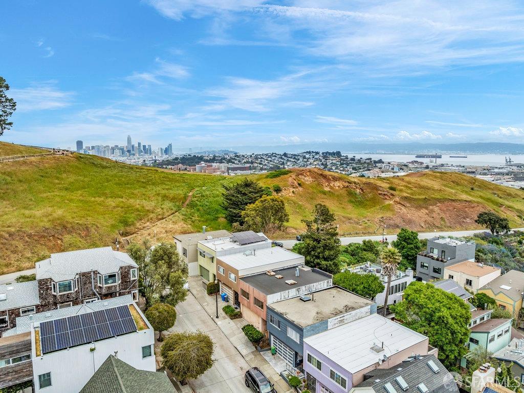 San Francisco, California 94110, United States, 3 Bedrooms Bedrooms, ,2 BathroomsBathrooms,Residential,Pending,117246