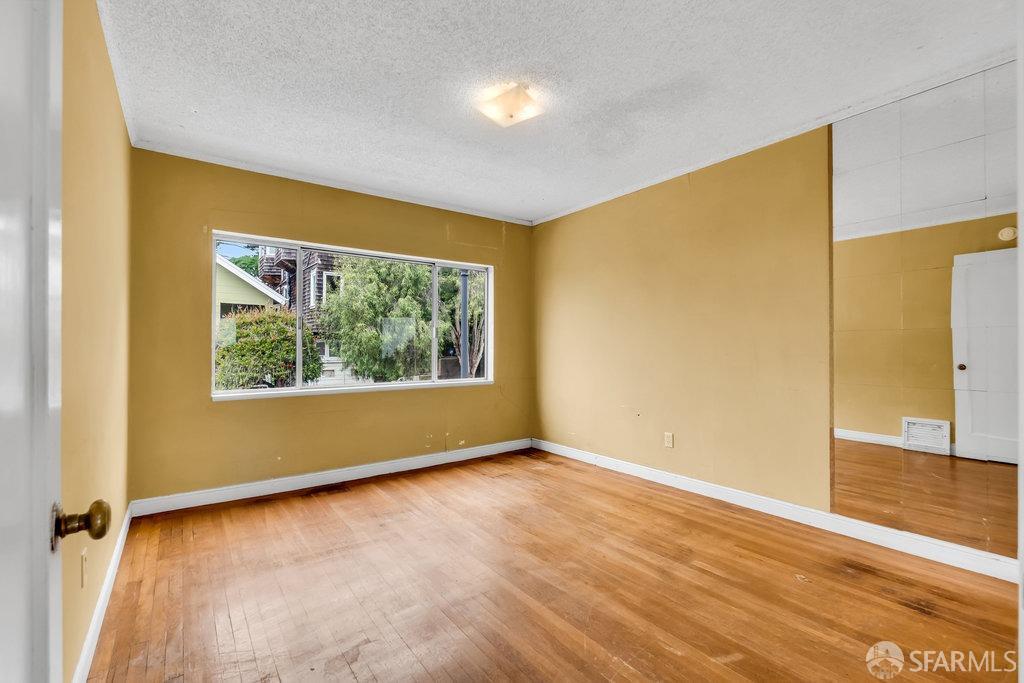 San Francisco, California 94110, United States, 3 Bedrooms Bedrooms, ,2 BathroomsBathrooms,Residential,Pending,117246