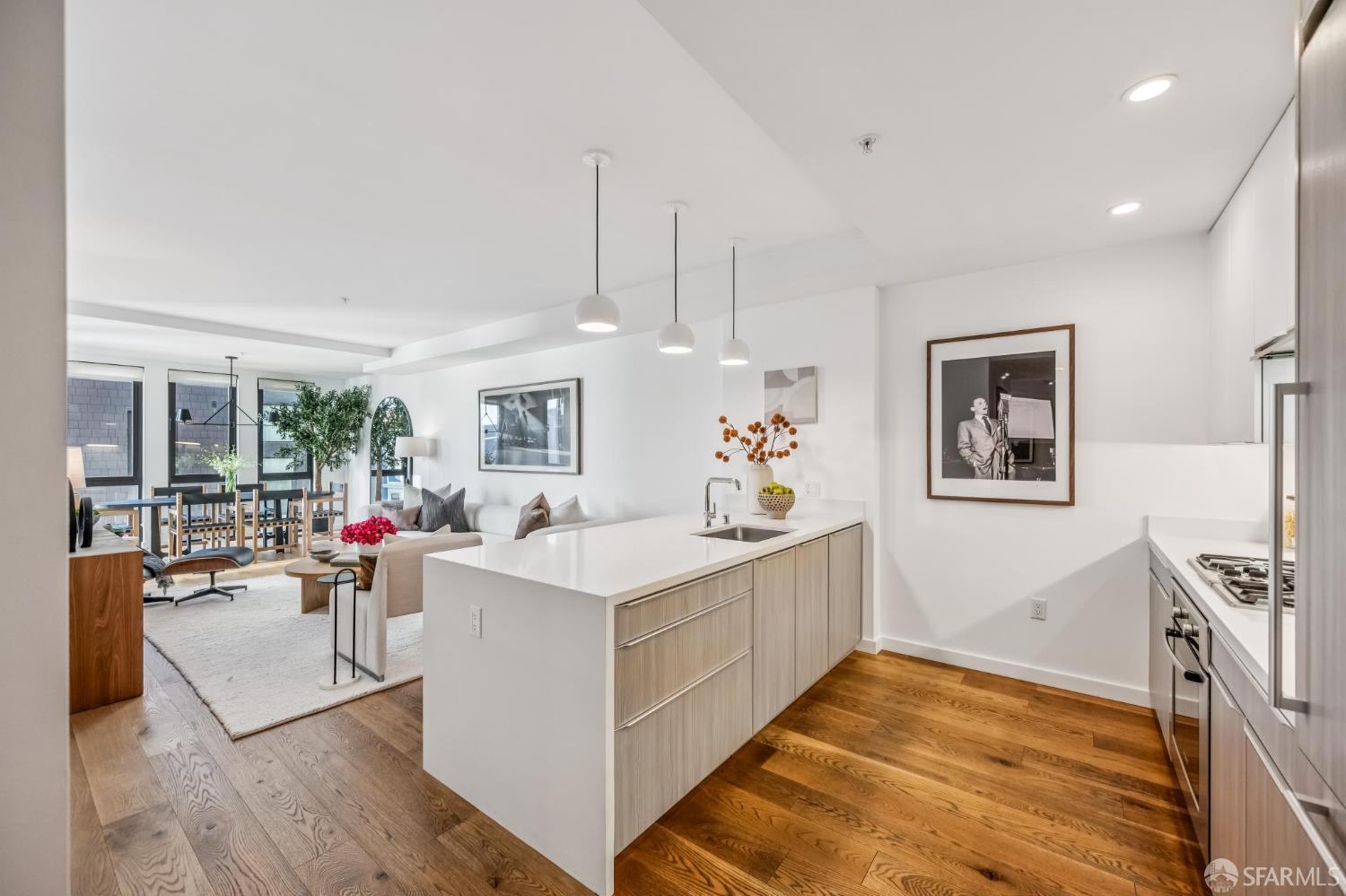 300 Ivy Street 304