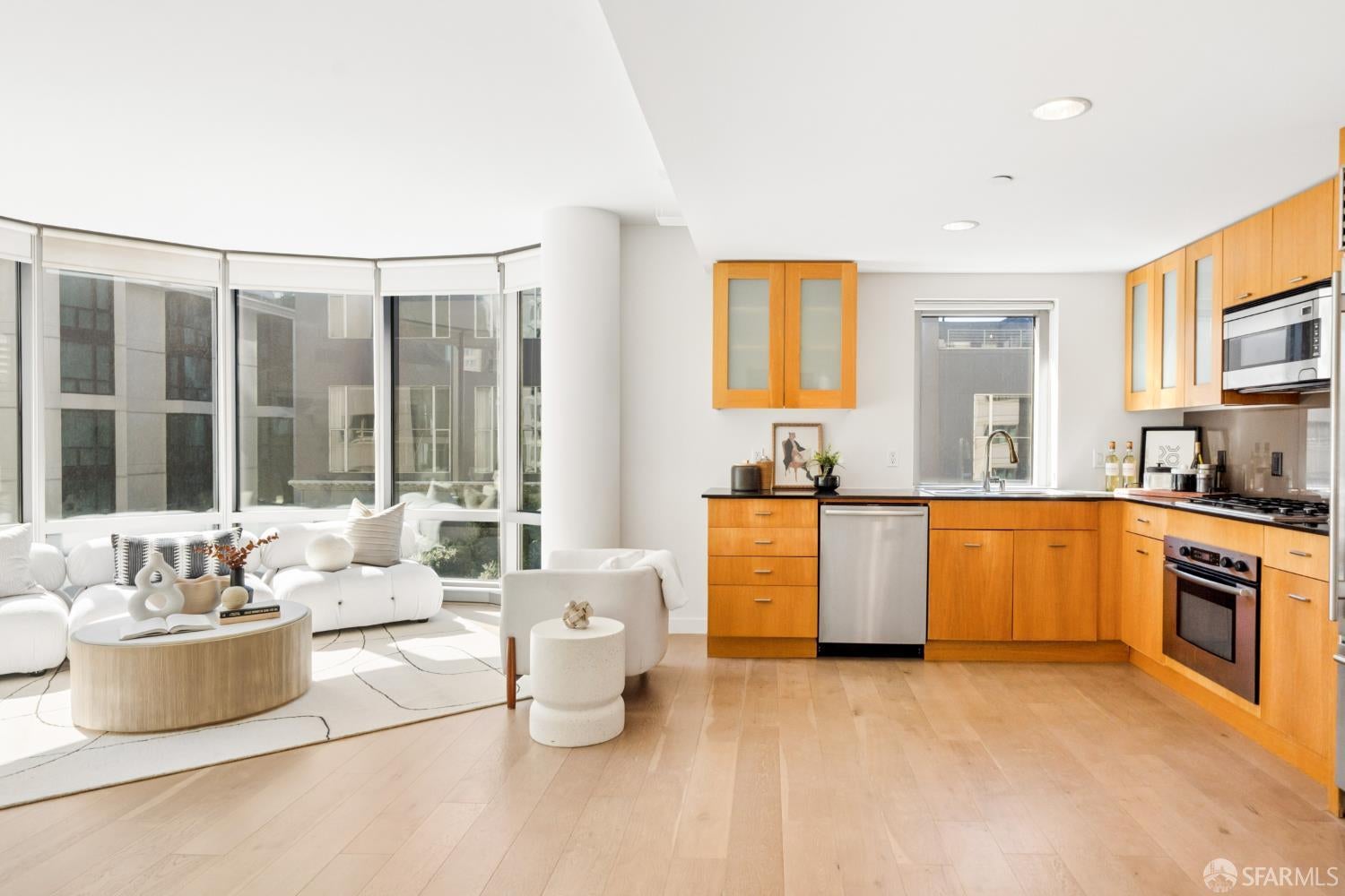 355 1st Street S707