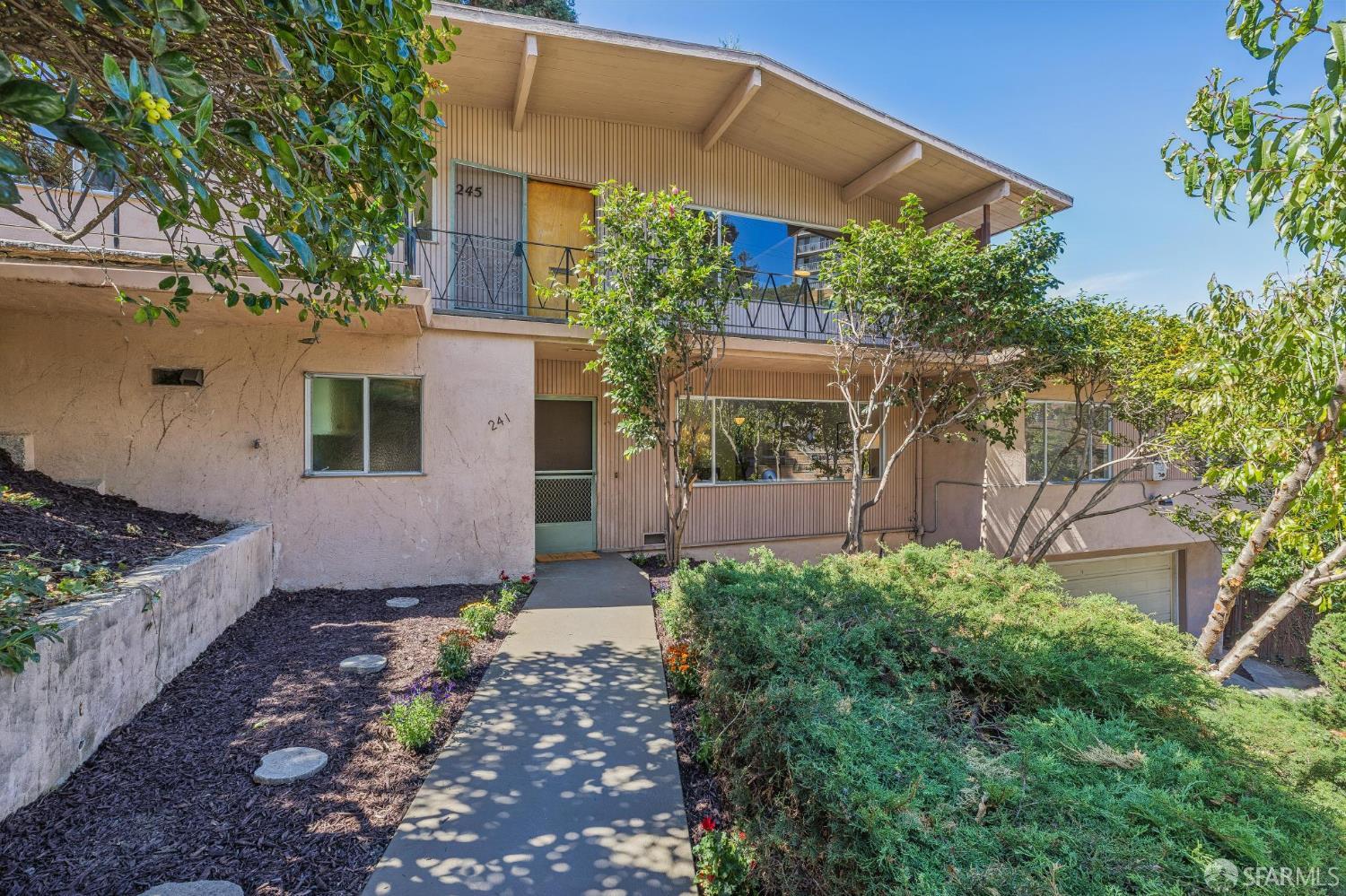 241 Monte Vista Avenue, Oakland CA 94611