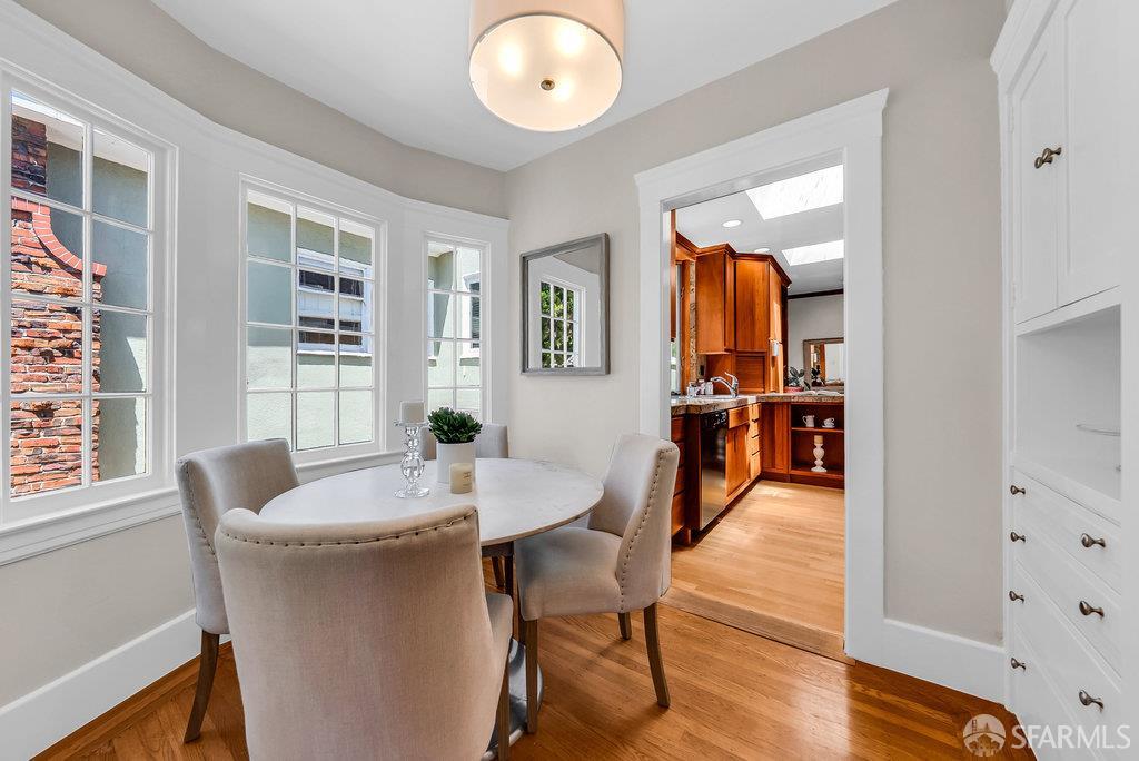 San Francisco, California 94112, United States, 2 Bedrooms Bedrooms, ,1 BathroomBathrooms,Residential,Pending,186858