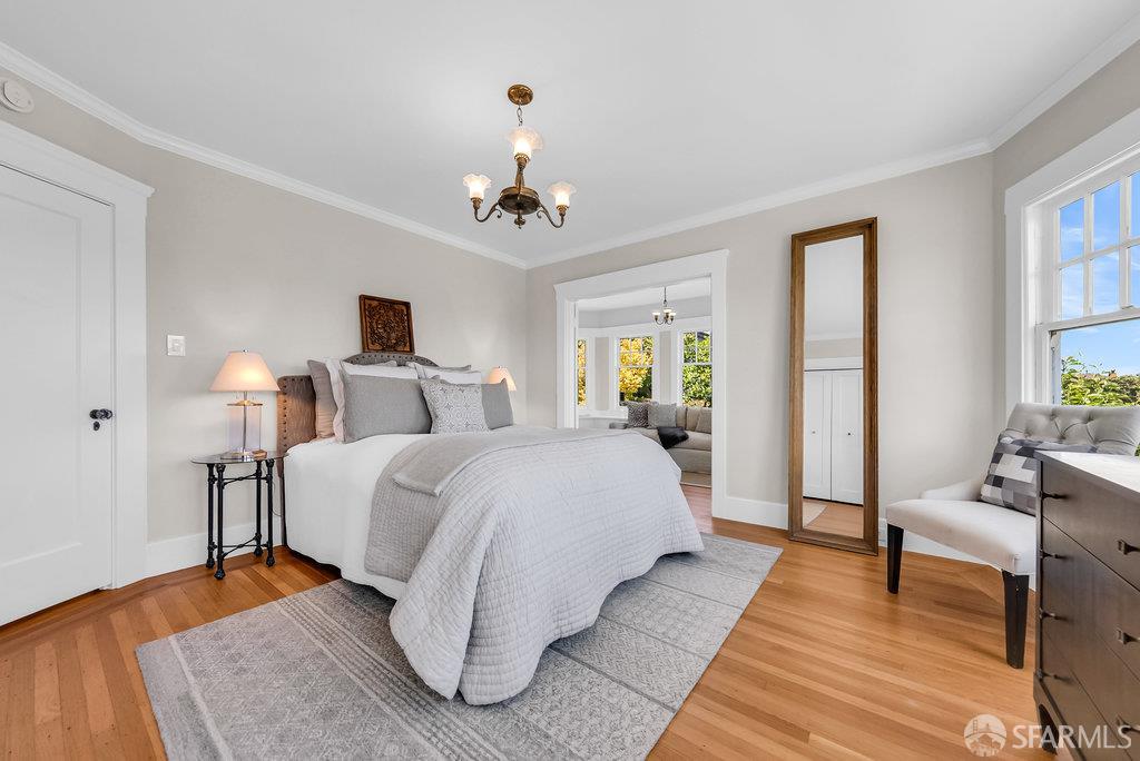 San Francisco, California 94112, United States, 2 Bedrooms Bedrooms, ,1 BathroomBathrooms,Residential,Pending,186858