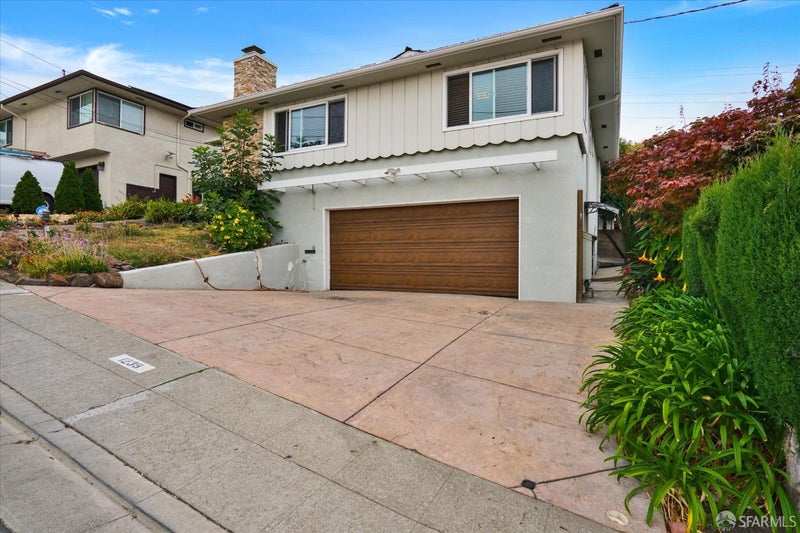 1233 Benedict Court