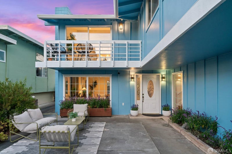 2465 Erin Place