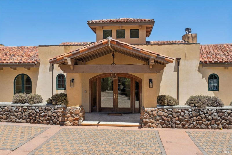 3680 Paradise Drive