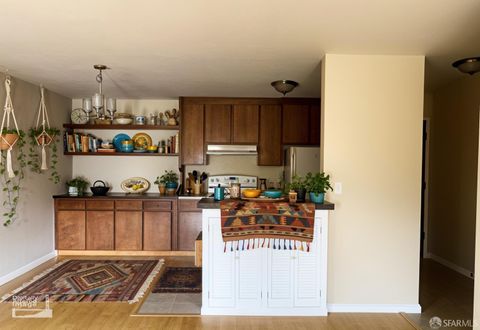 Property photo of 965 Shorepoint Court 211, Alameda, CA 94501