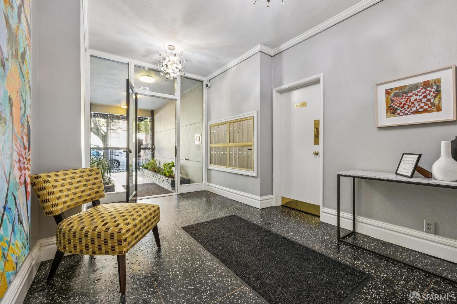 2077 Jackson Street 7