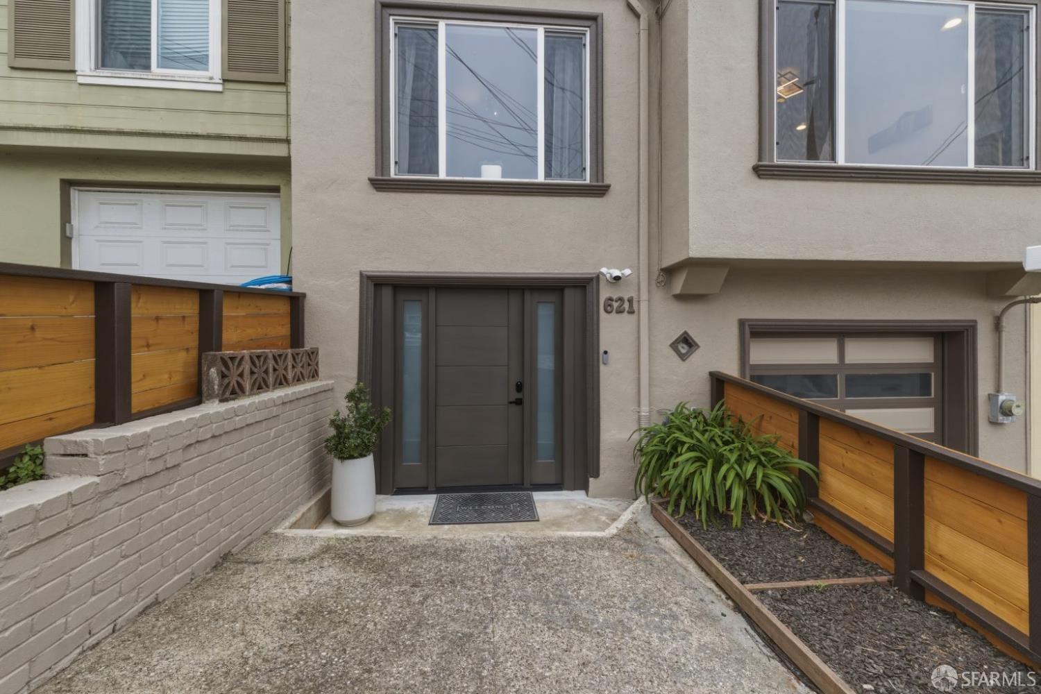 621 Sargent Street