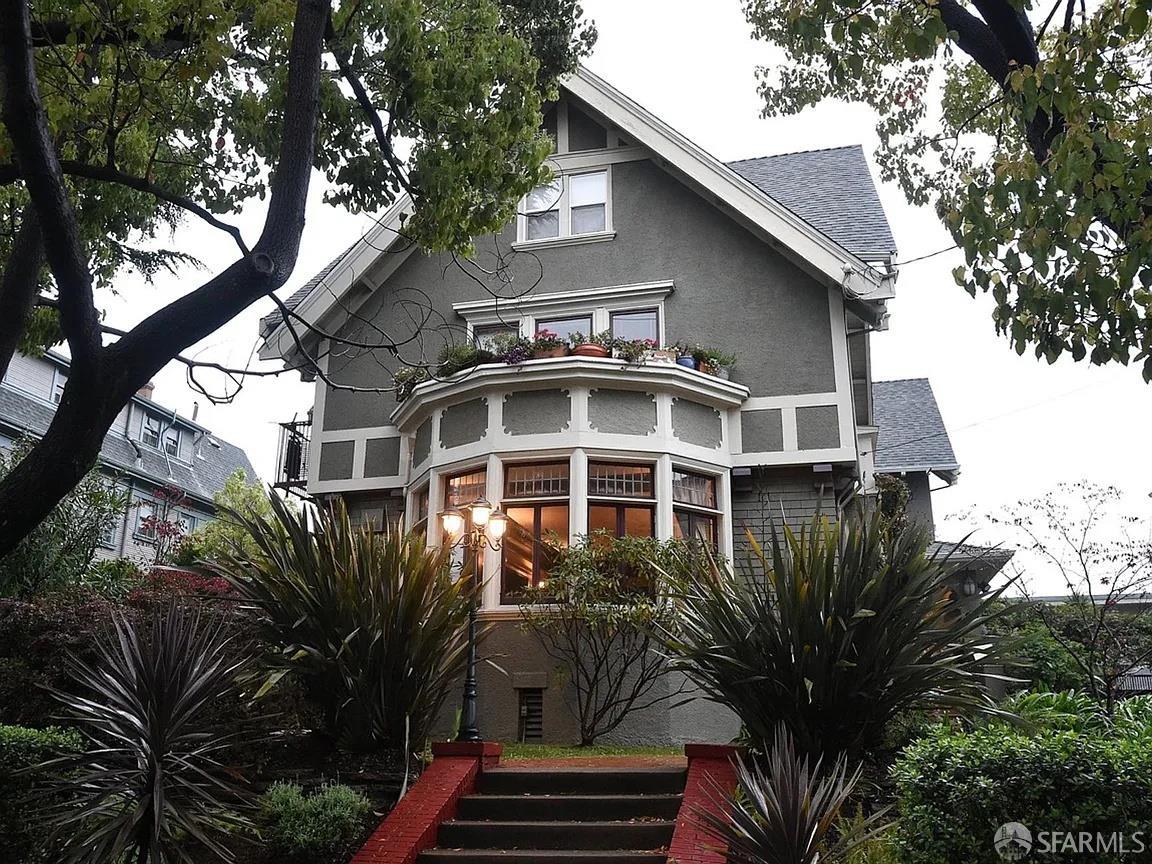 390 Euclid Avenue