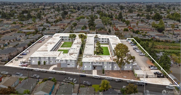 8603 HILLSIDE ST # 8701, OAKLAND, CA 94605 - Image 9fdbc07c0dc4493116ae528e9d0e526a/2018576077