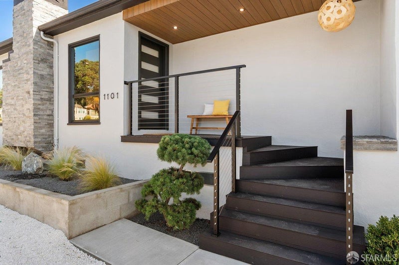 1101 Sloat Boulevard