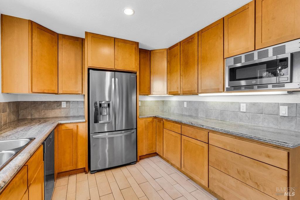 Benicia, California 94510, United States, 4 Bedrooms Bedrooms, ,3 BathroomsBathrooms,Residential,Pending,122475