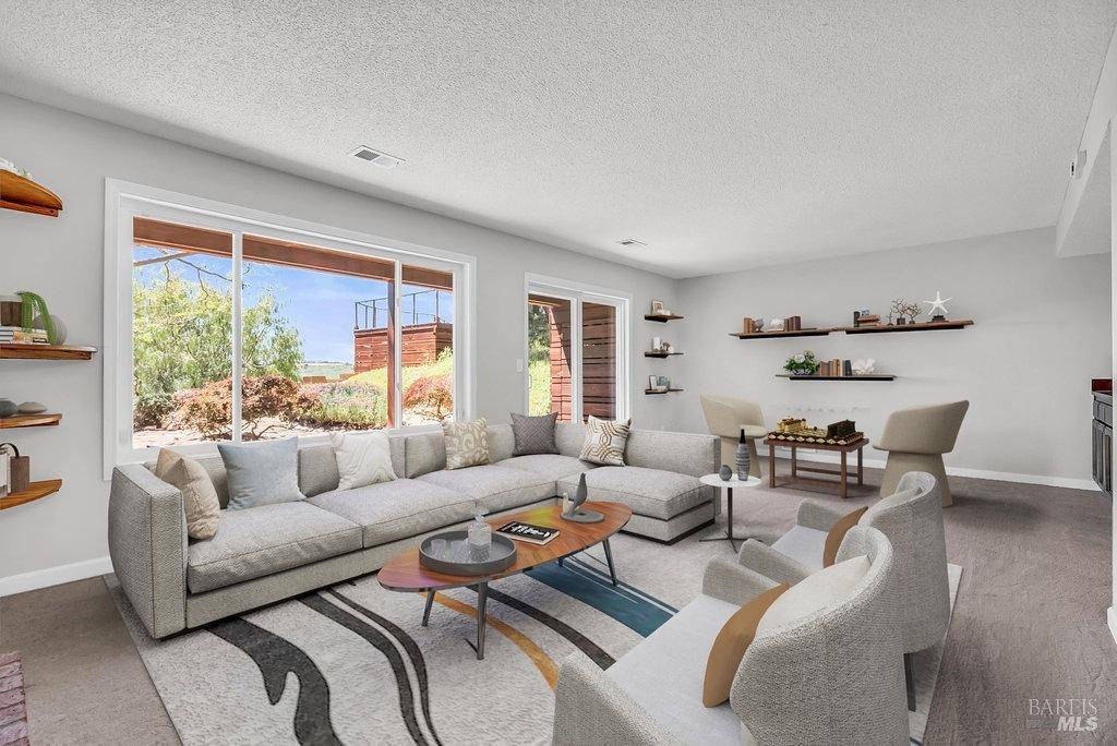 Benicia, California 94510, United States, 4 Bedrooms Bedrooms, ,3 BathroomsBathrooms,Residential,Pending,122475