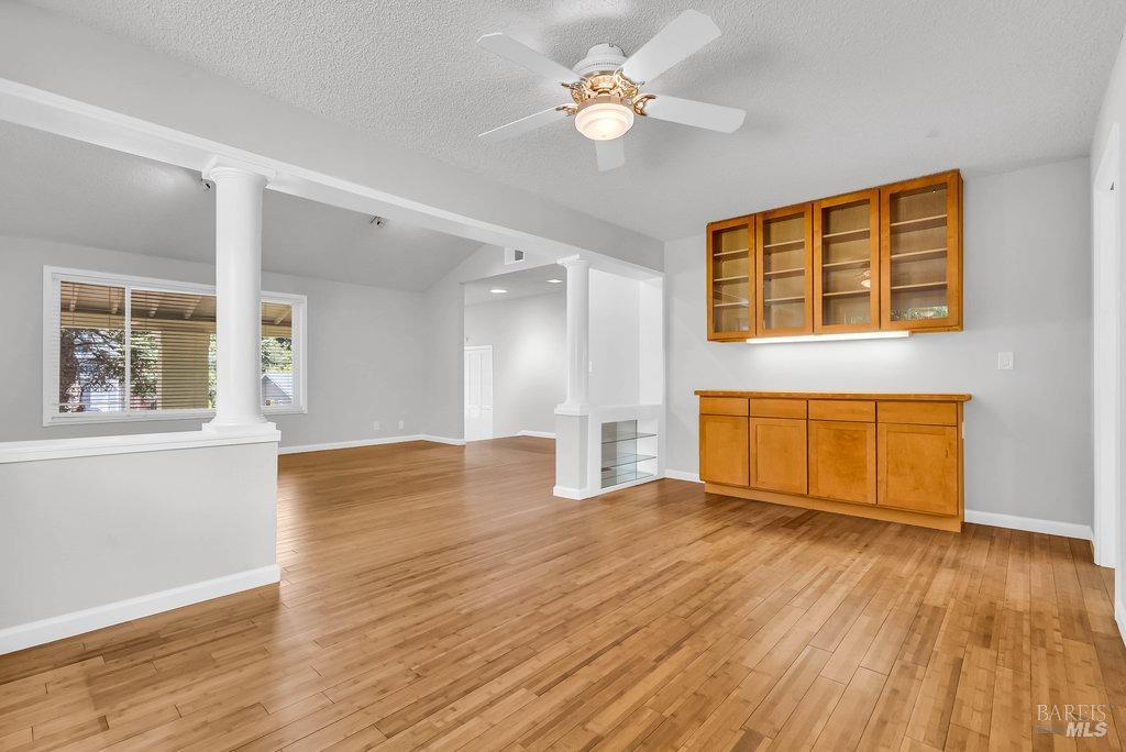 Benicia, California 94510, United States, 4 Bedrooms Bedrooms, ,3 BathroomsBathrooms,Residential,Pending,122475