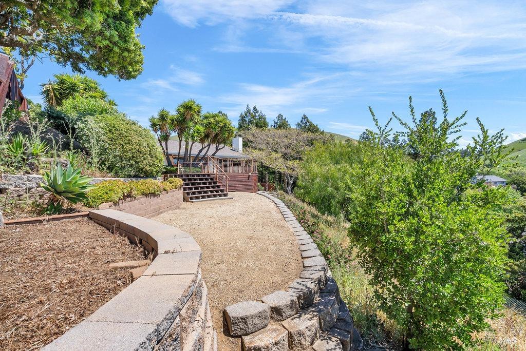 Benicia, California 94510, United States, 4 Bedrooms Bedrooms, ,3 BathroomsBathrooms,Residential,Pending,122475