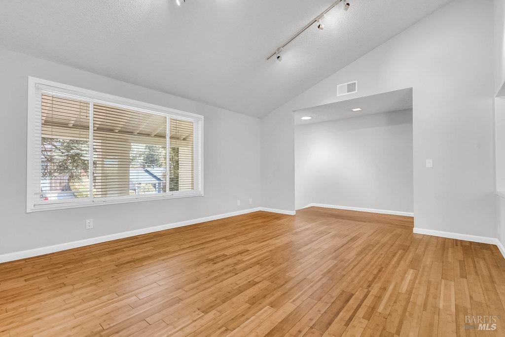 Benicia, California 94510, United States, 4 Bedrooms Bedrooms, ,3 BathroomsBathrooms,Residential,Pending,122475