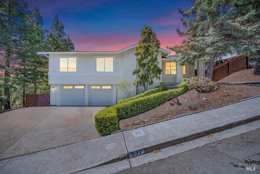 Benicia, California 94510, United States, 4 Bedrooms Bedrooms, ,3 BathroomsBathrooms,Residential,Pending,122475