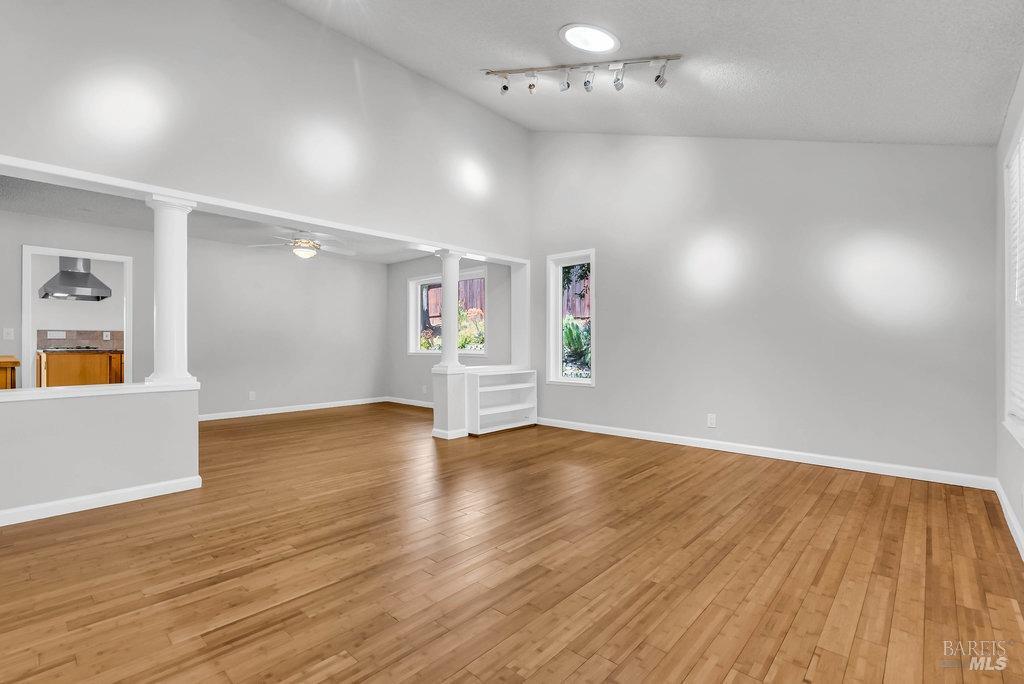 Benicia, California 94510, United States, 4 Bedrooms Bedrooms, ,3 BathroomsBathrooms,Residential,Pending,122475