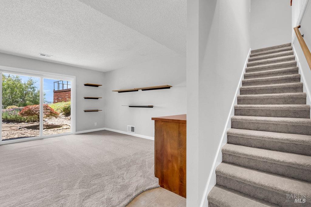 Benicia, California 94510, United States, 4 Bedrooms Bedrooms, ,3 BathroomsBathrooms,Residential,Pending,122475