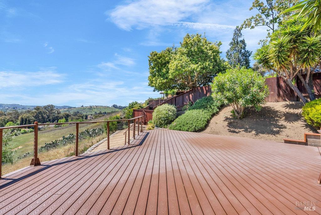 Benicia, California 94510, United States, 4 Bedrooms Bedrooms, ,3 BathroomsBathrooms,Residential,Pending,122475