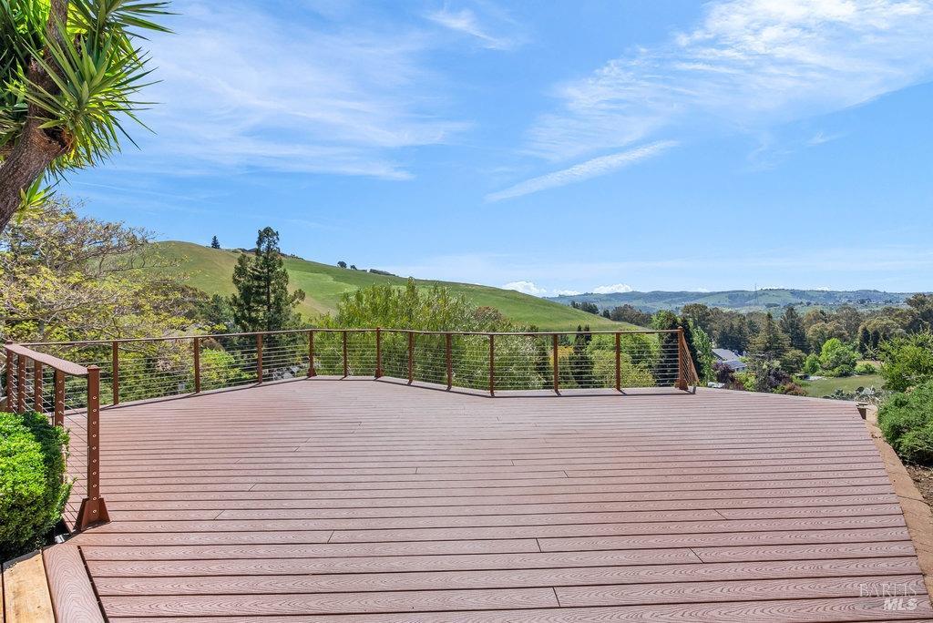 Benicia, California 94510, United States, 4 Bedrooms Bedrooms, ,3 BathroomsBathrooms,Residential,Pending,122475